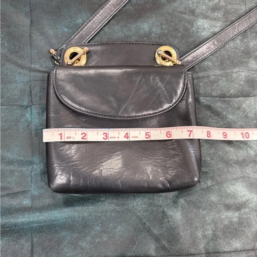 🔥Silver Blue Black Leather Crossbody Bag with Gold Hardware EUC🔥